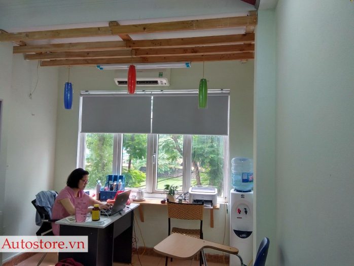 Rèm che cửa kính cho văn phòng