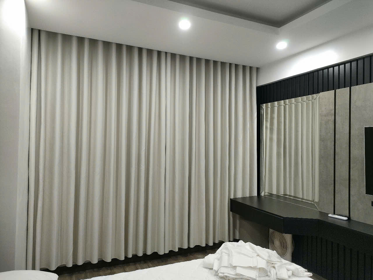 Rèm Vải Polyester mở ngang Chống Nắng Tại Hà Đông